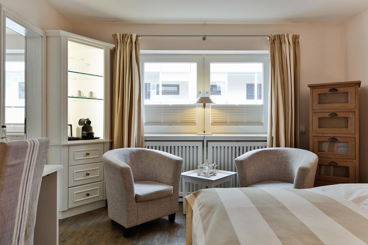 Hotel Uthland Westerland Bagian luar foto